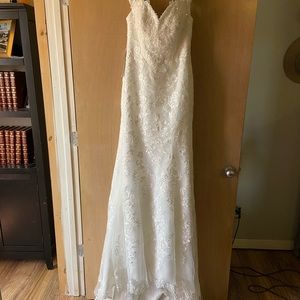 Azazie wedding gown NWT never altered or worn other than to try on.